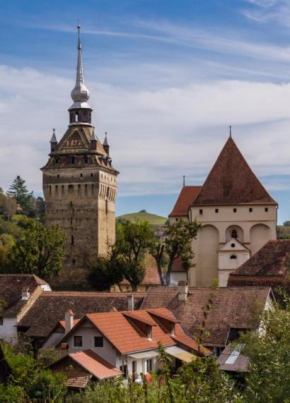 Castle View Saschiz - Traditional Guesthouse